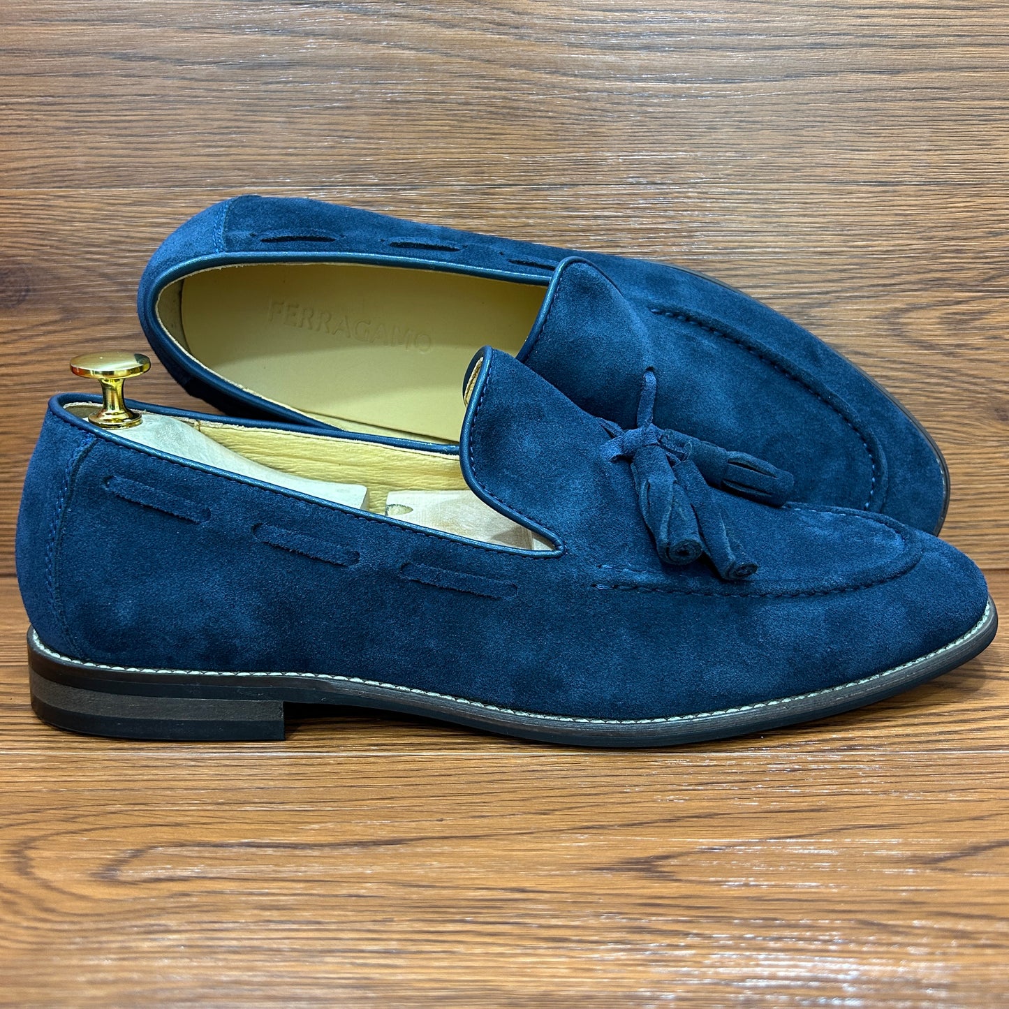 Mocassins en Daim SALVATORE FERRAGAMO -serie A (bleu foncé)